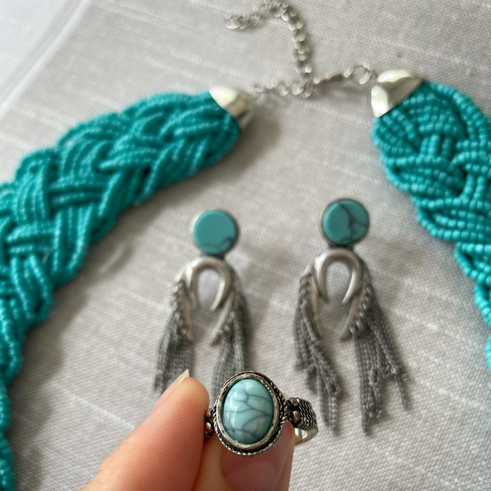 Turquoise Jewelry Set - Picture 4 of 6